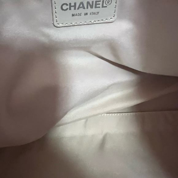 CHANEL TRAVEL LINE TOTE. EUC. - Picture 7 of 11